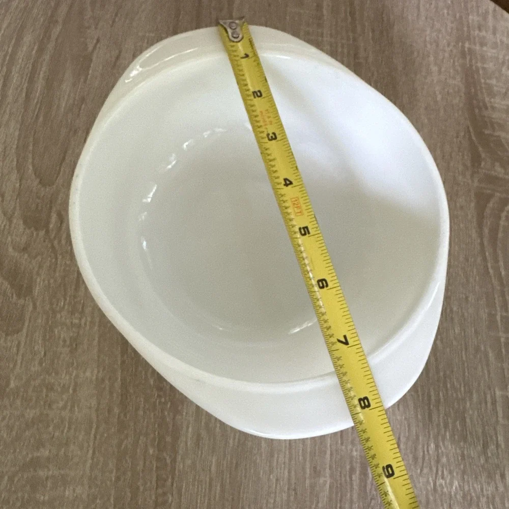 Vintage Pyrex 022 White Milk Glass 1 Quart Round Casserole Dish Tab Handles